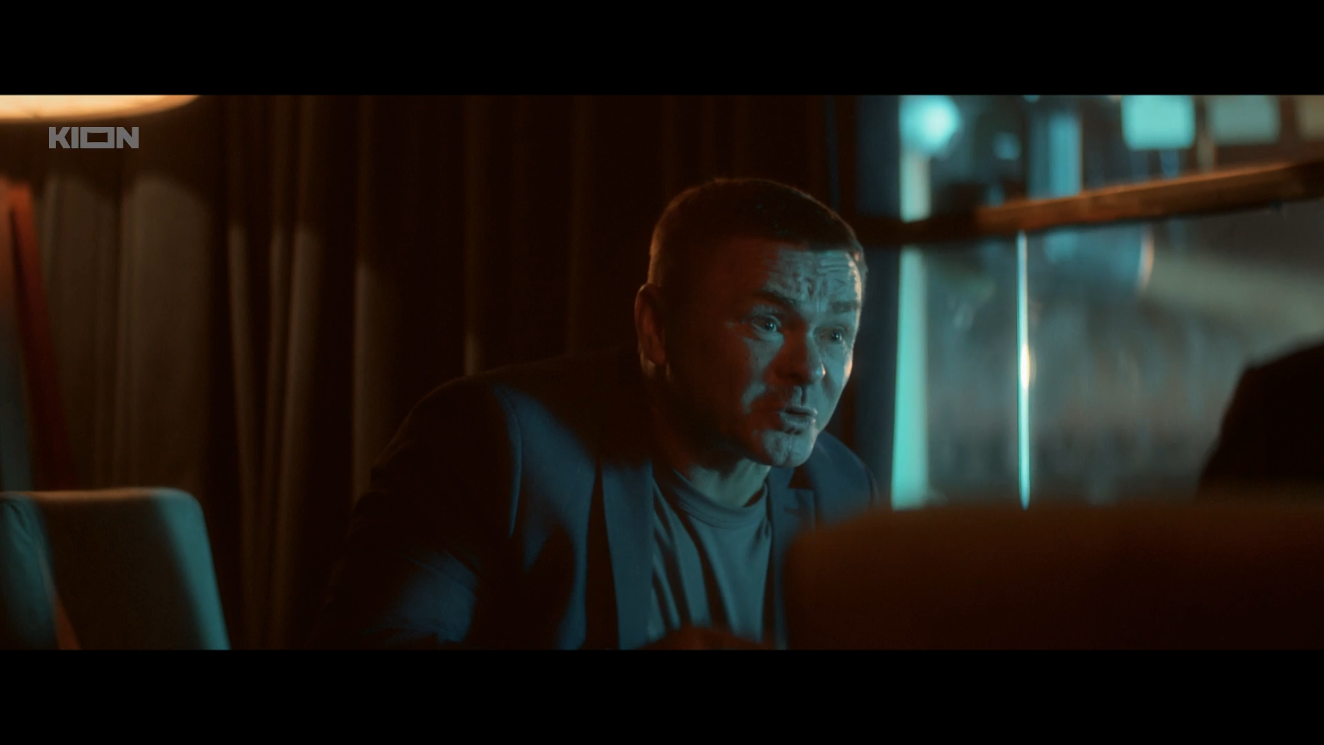 Uspeshnyi.S02.E01.2024.WEB-DL.1080p.mkv_snapshot_01.44.png