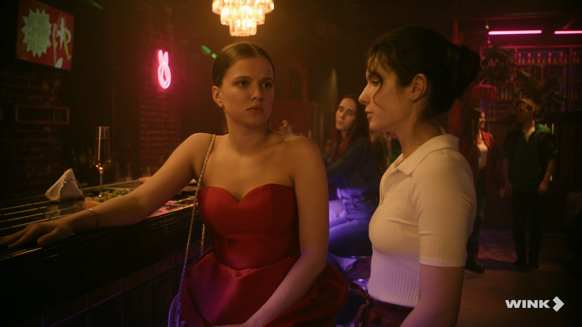 Ландыши. Такая нежная любовь (1 сезон: 1-7 серии из 7 + Фильм о фильме] (2024) WEBRip 1080p