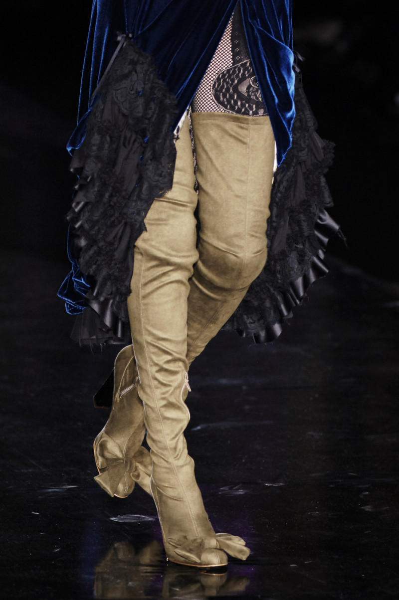 Just+Cavalli+Fall+2006+Details+oceD08YVwEmx.jpg