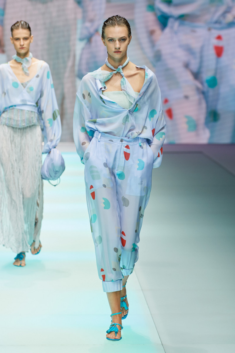 00123-Emporio-Armani-Spring-22-RTW-Milan-credit-gorunway.JPG