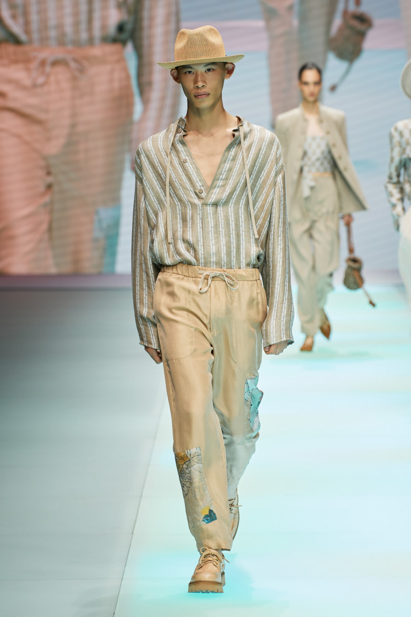 00038-Emporio-Armani-Spring-22-RTW-Milan-credit-gorunway.JPG