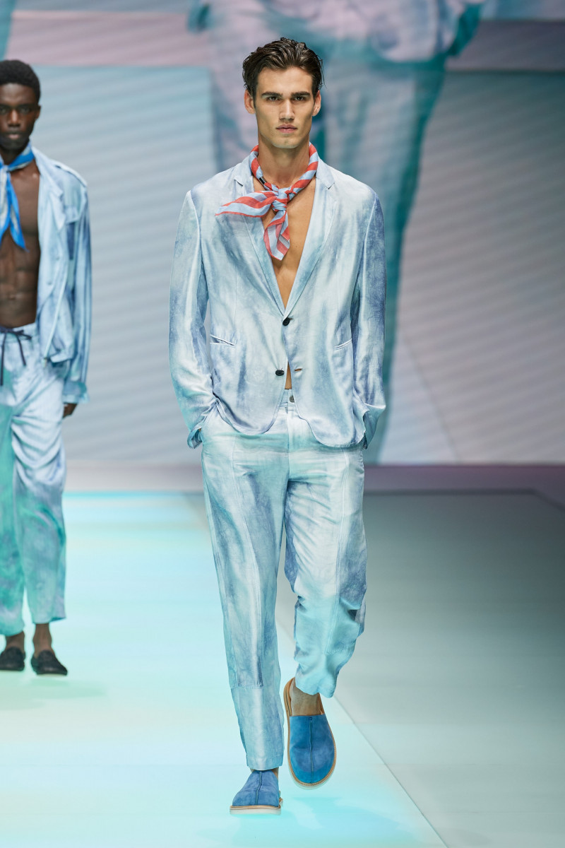 00091-Emporio-Armani-Spring-22-RTW-Milan-credit-gorunway.JPG