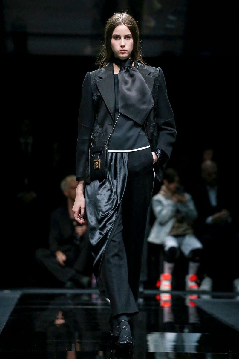 Emporio-Armani-RTW-FW20-Milan-6109-1582282361.jpg