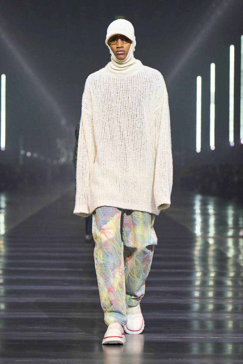 00034-ferrari-fall-2022-ready-to-wear-milan-credit-filippo-fior-gorunway.webp