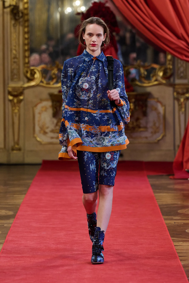 00037-hui-fall-2025-ready-to-wear-credit-brand.webp