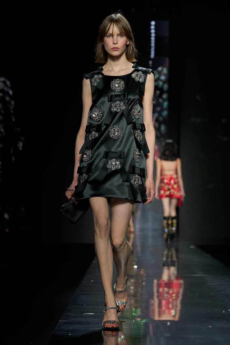 00063-dolce-and-gabbana-fall-2025-ready-to-wear-credit-gorunway.webp