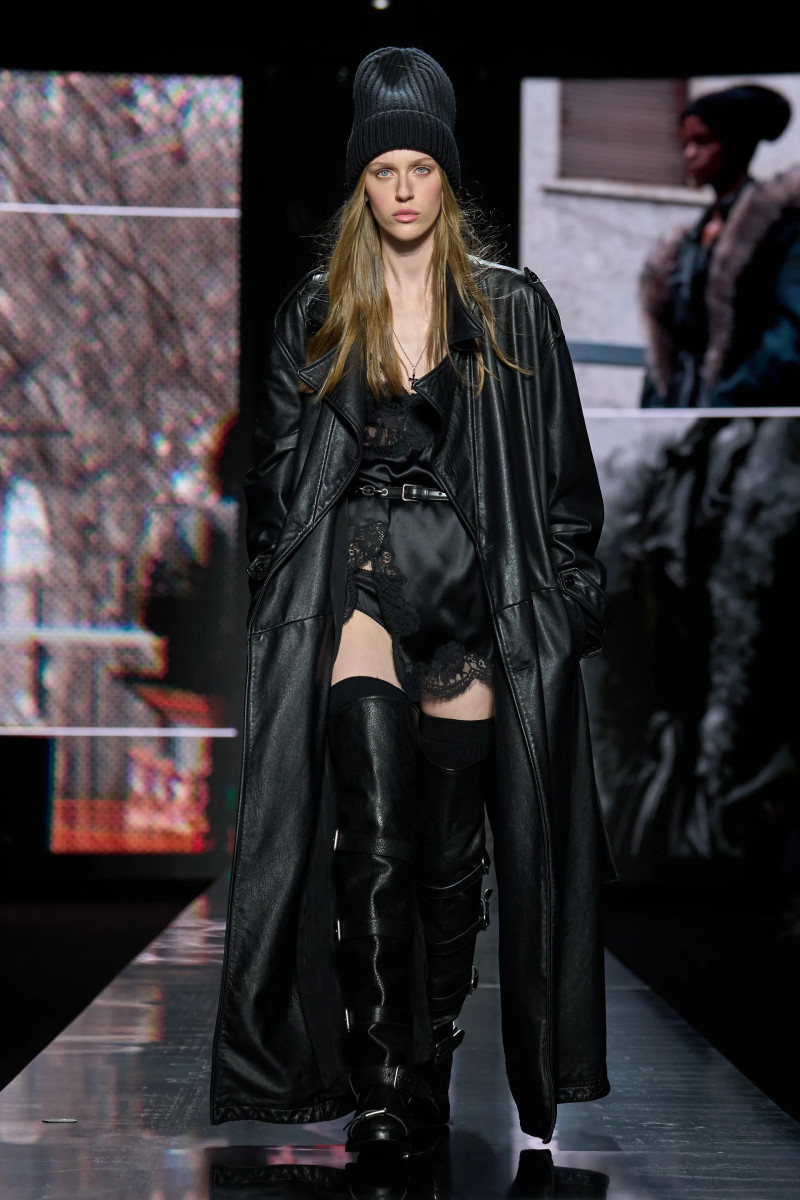 00053-dolce-and-gabbana-fall-2025-ready-to-wear-credit-gorunway.webp