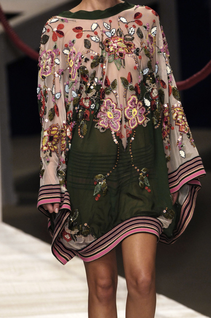 Kenzo+Spring+2006+Details+9VEYpXzuB4tx.jpg