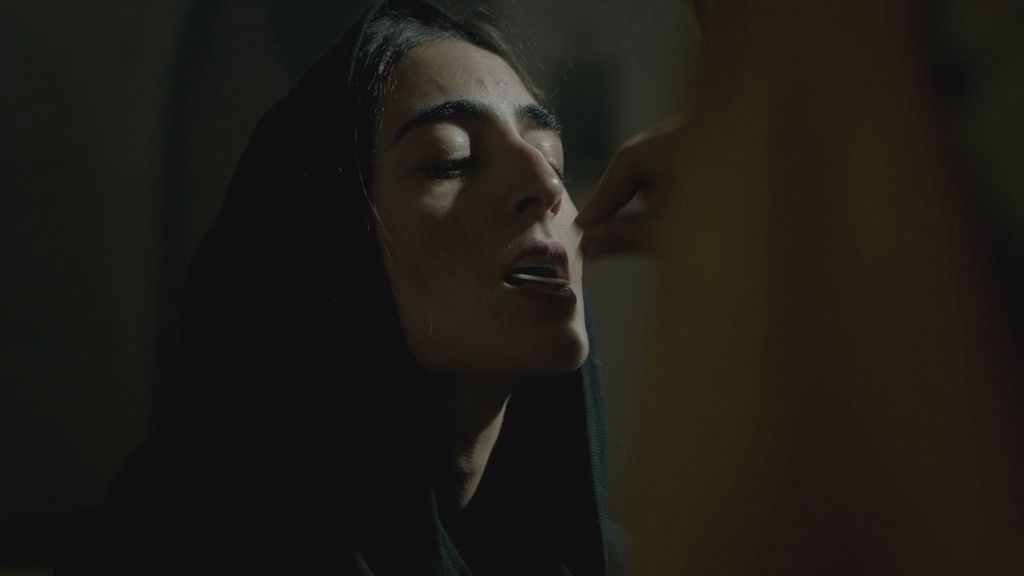 Молодой Папа (2022) HDRip-AVC_ivanes.mkv_20250306_215619.031.png