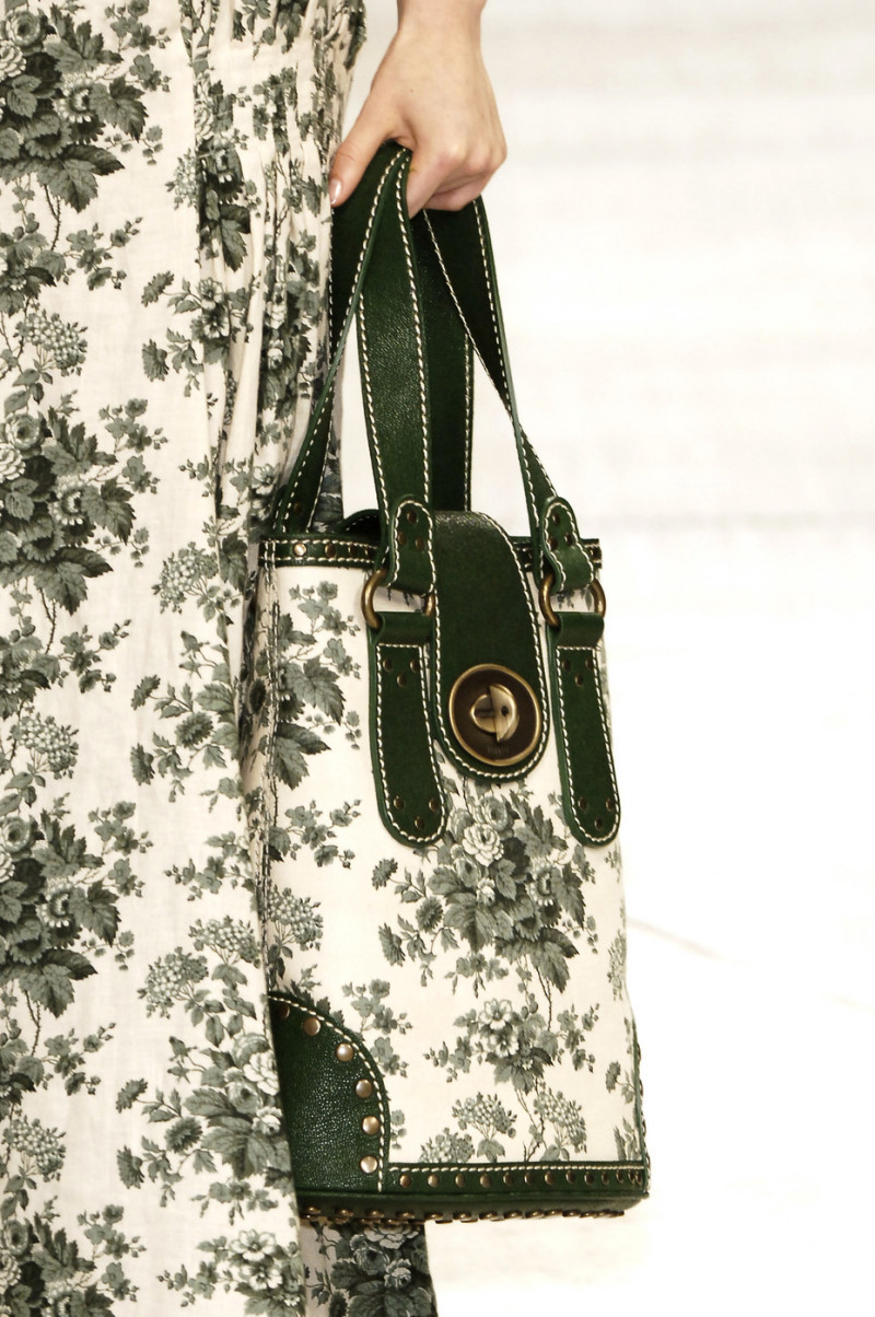 Kenzo+Spring+2006+Details+8G7fMqJhCm-x.jpg