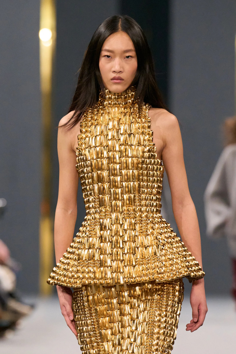 00030-balmain-fall-2025-ready-to-wear-detail-credit-gorunway.webp