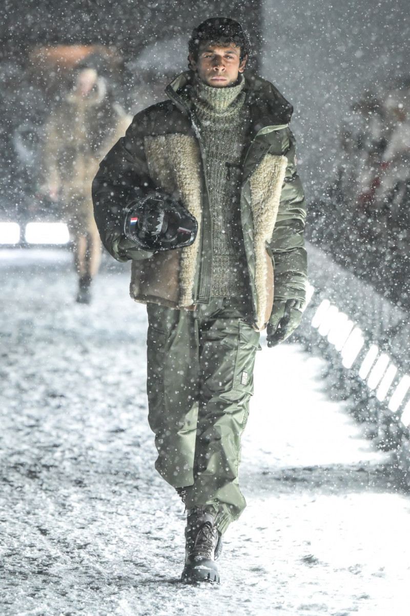 Moncler-Grenoble-F25-runway-GG-060.jpg