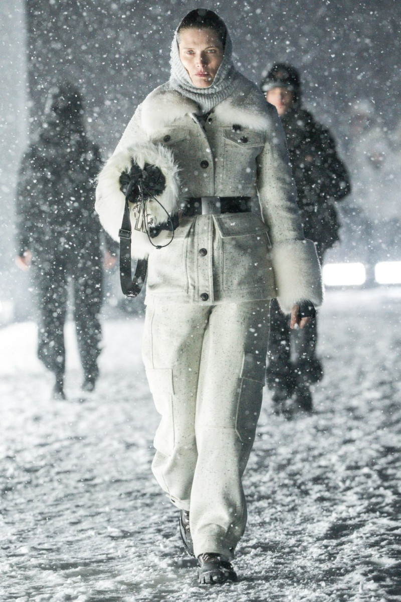 Moncler-Grenoble-F25-runway-GG-135.jpg