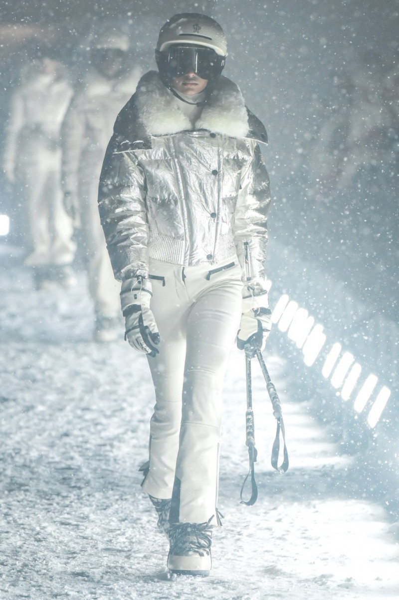 Moncler-Grenoble-F25-runway-GG-116.jpg