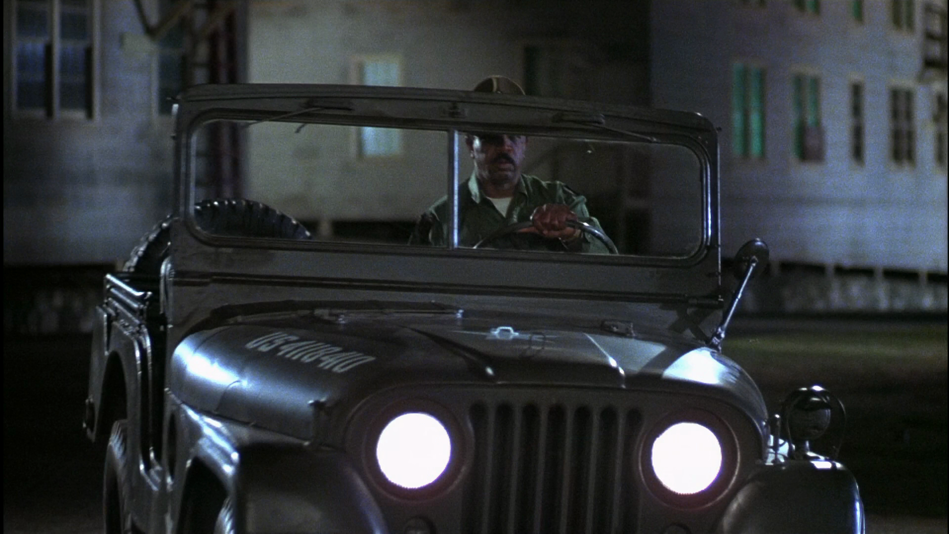 Рядовой Бенджамин (Private Benjamin) 1980 WEBRip 1080p.mkv_003559.074.png