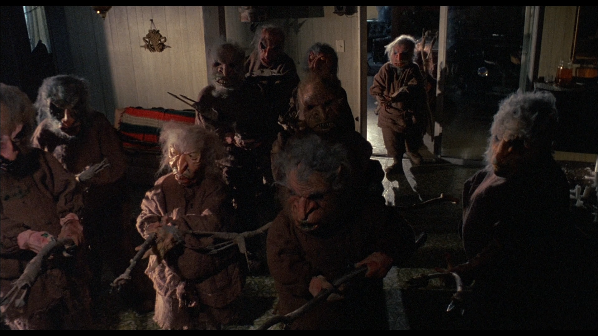 Troll 2 1990 BDRemux 1080p.mkv_snapshot_01.23.34.png