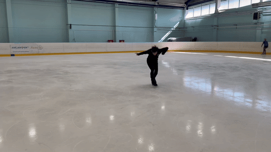 https://i1.imageban.ru/out/2025/04/24/8fc0b38f4a1c615069cd775aff6aee43.gif