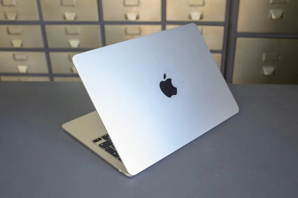 MacBook Air:      