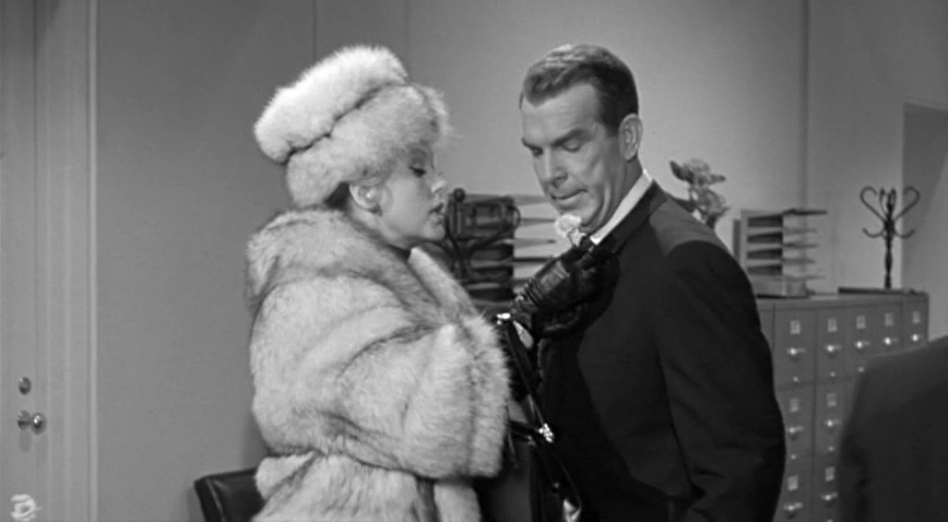 Kisses for My President (1964)_RU.mkv_002841.272.png