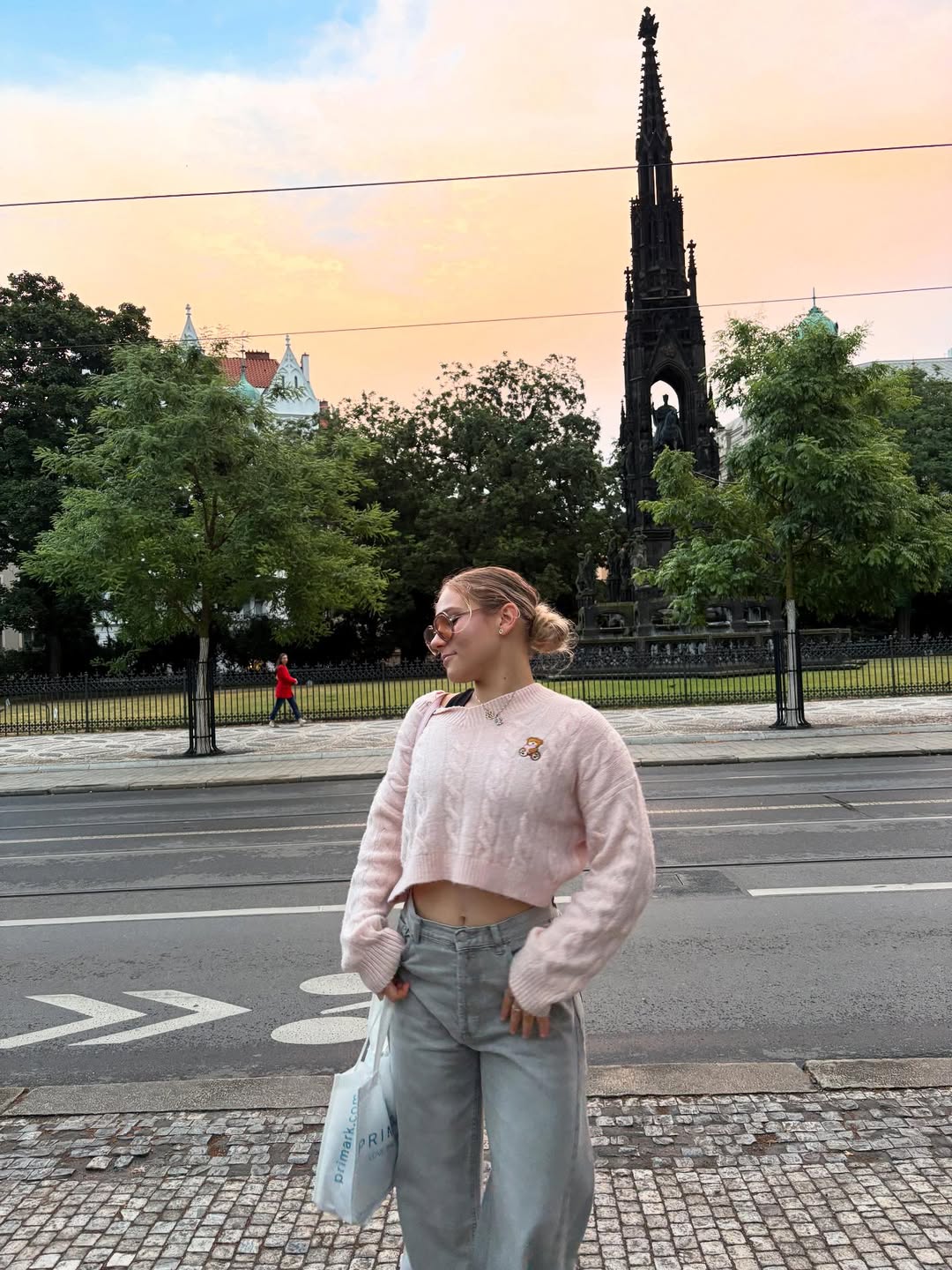 https://i1.imageban.ru/out/2025/07/19/5b7bb79baef660cd3e966319039d83a3.jpg