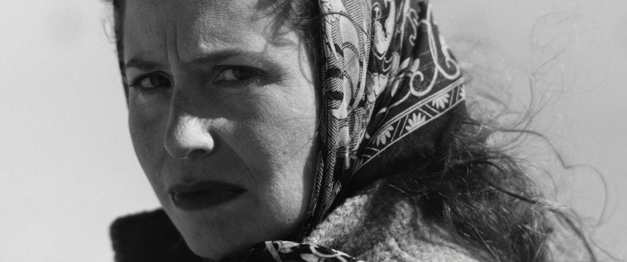 The Shore 2023 WEB-DL 1080p.mkv_snapshot_02.56.png