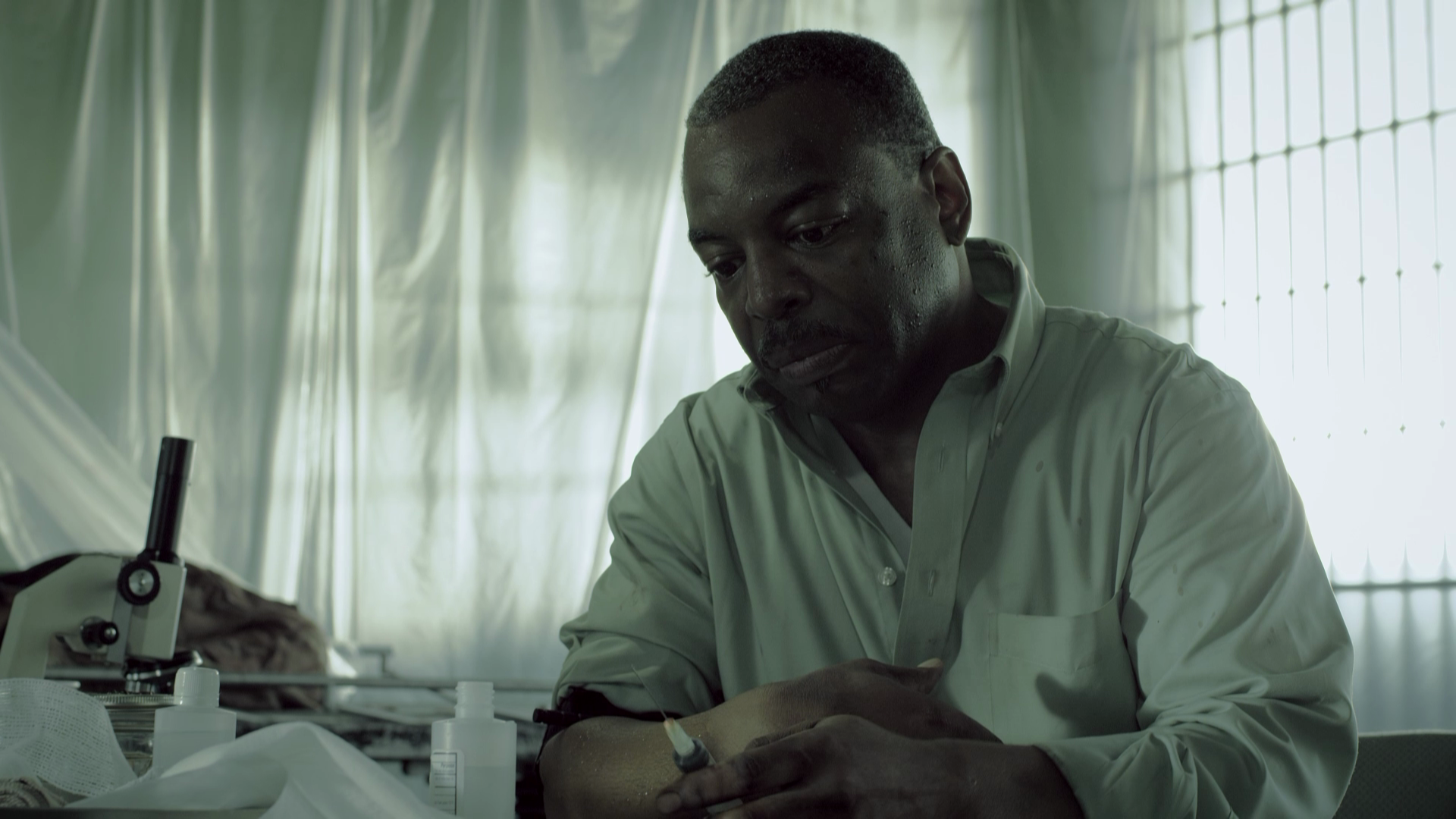 Rise.of.the.Zombies.2012.Asylum.BDRemux.1080p.mkv_20250818_055914.383.png