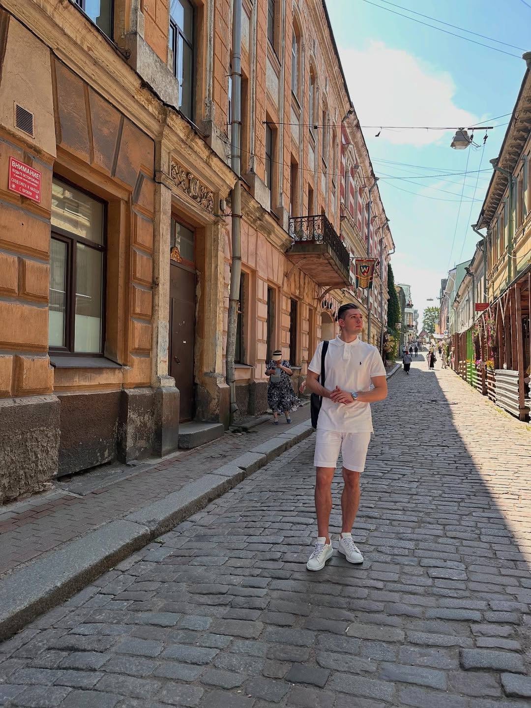 https://i1.imageban.ru/out/2025/08/19/f182a3d41cf34a0c1f8bfed87ceb5060.jpg