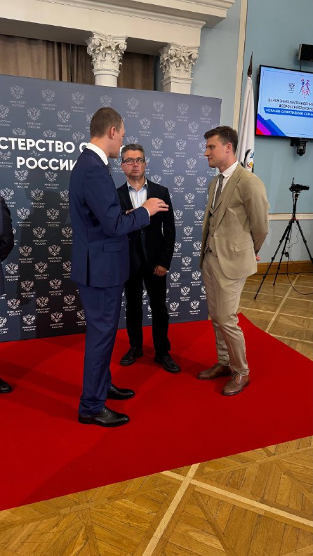 https://i1.imageban.ru/out/2025/08/27/e8da8b56915d8886158e1d43f5c29736.jpg