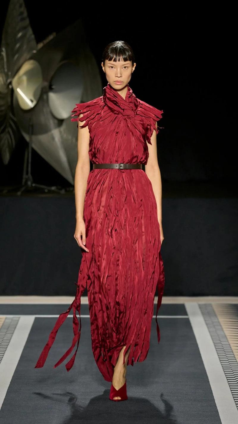 1737983141-1737975052-lanvin-collezione-uomo-donna-autunno-inverno-2025-2026-sfilata-foto-look27.webp