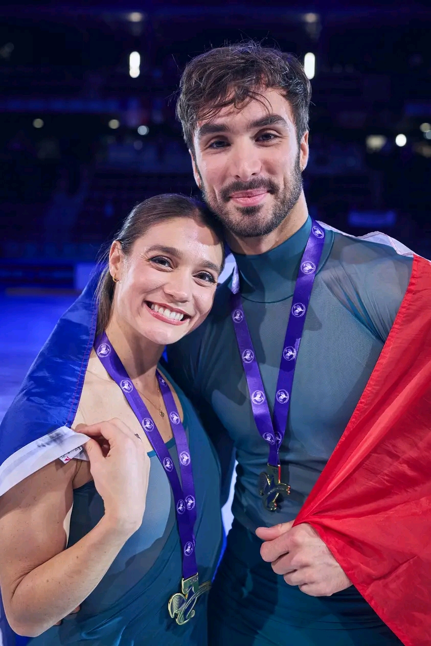 https://i1.imageban.ru/out/2025/10/19/c3e6abfd3f3c799aa17bfe1818ca8634.jpg