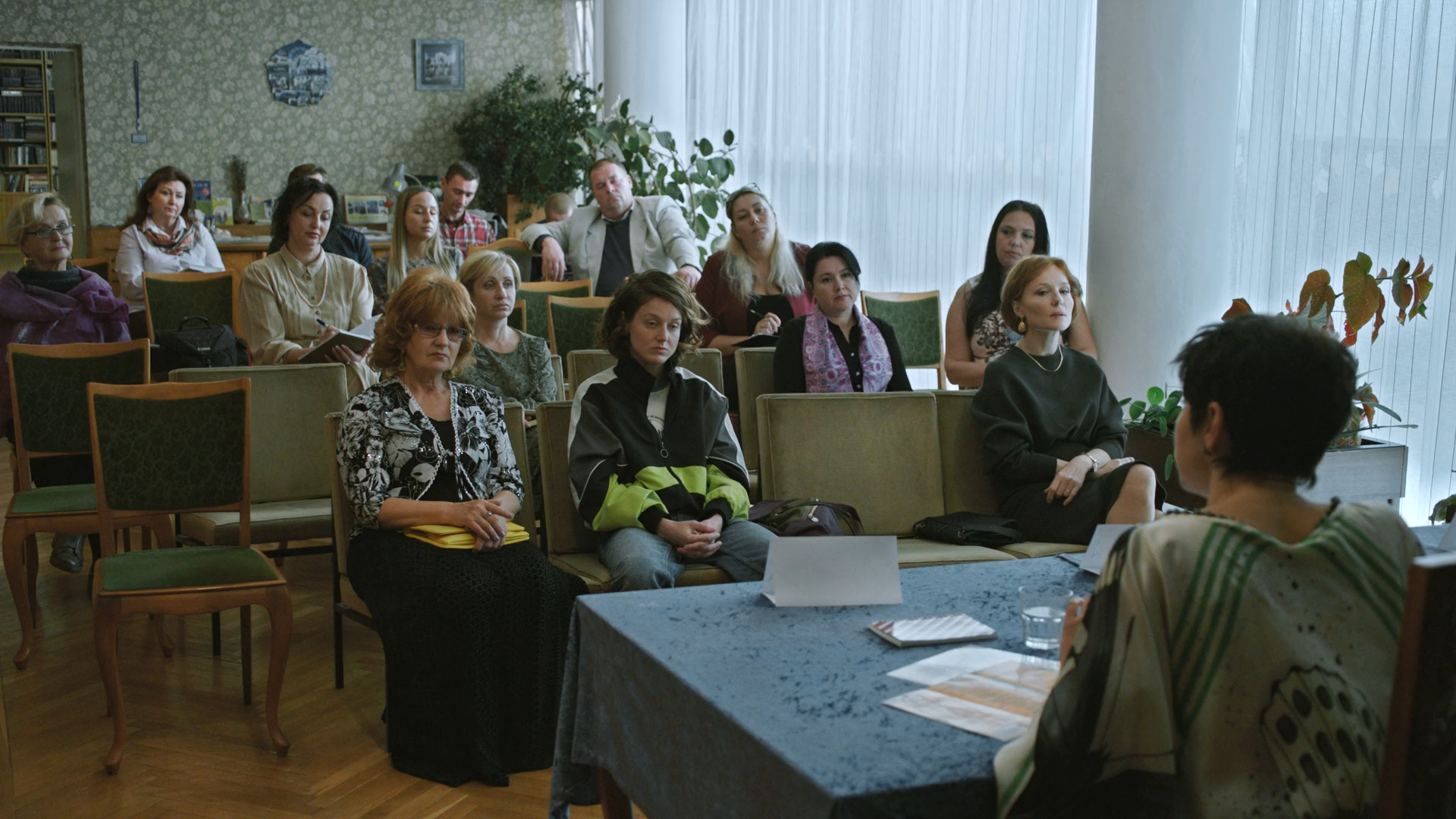 Каникулы.2022.WEB.1080p-ylnian.mkv_snapshot_01.34.04.000.png