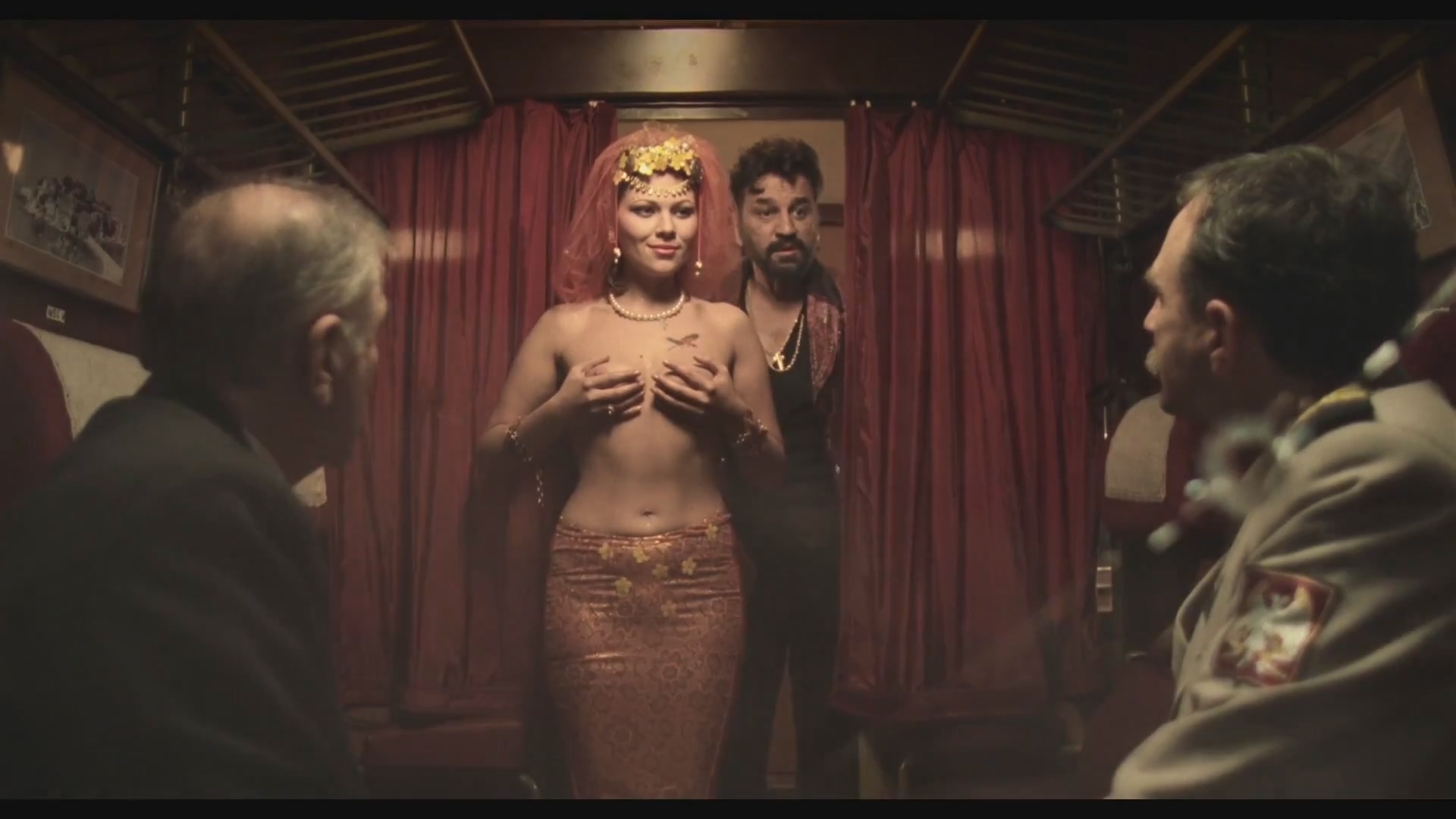 Радмила Щеголева Белый костюм (1999) HD 1080.mp4_20251206_110720.631.jpg