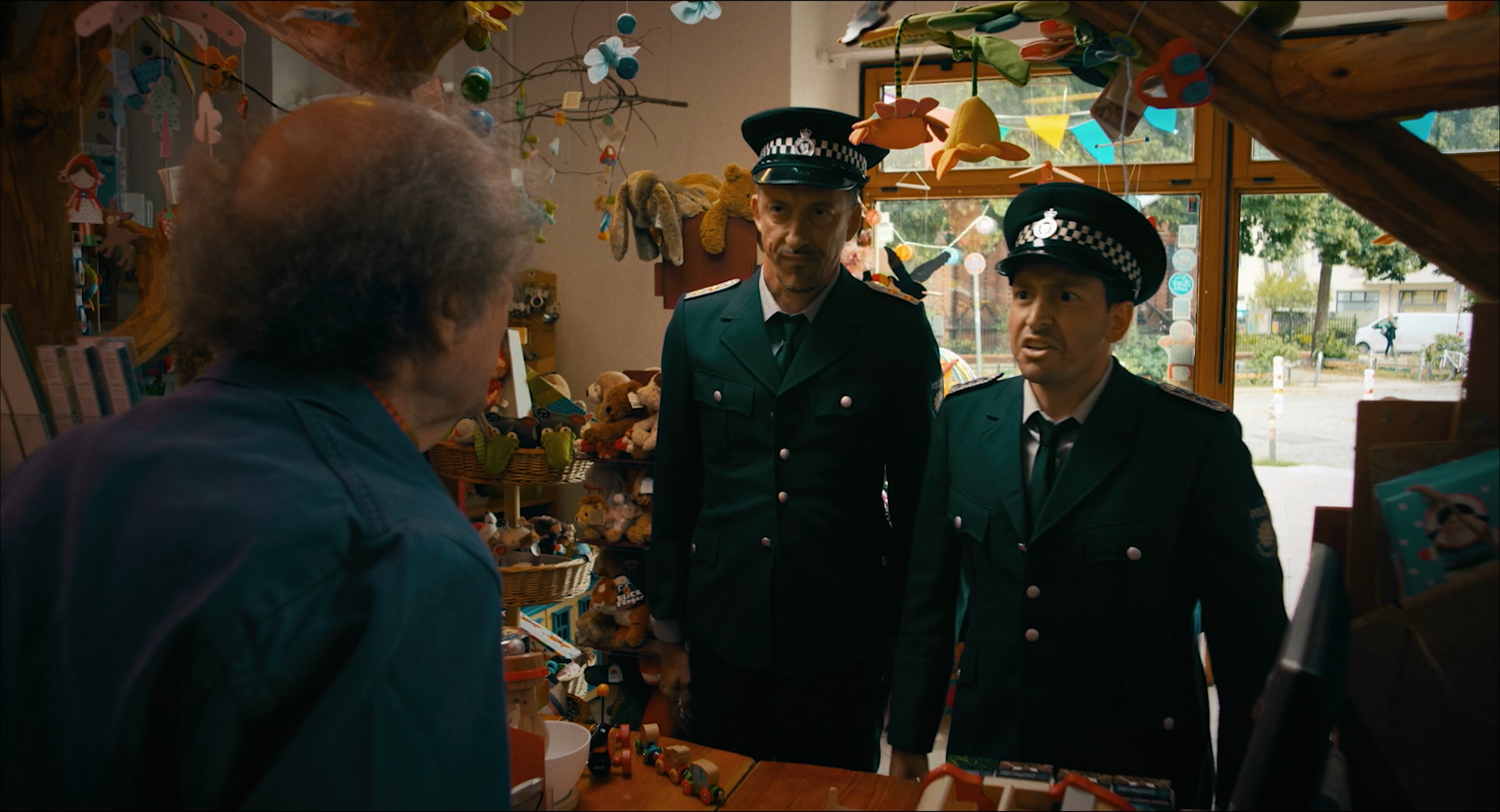 Akiko, der fliegende Affe 2024 WEB-DL 1080p.mkv_snapshot_00.31.20.png
