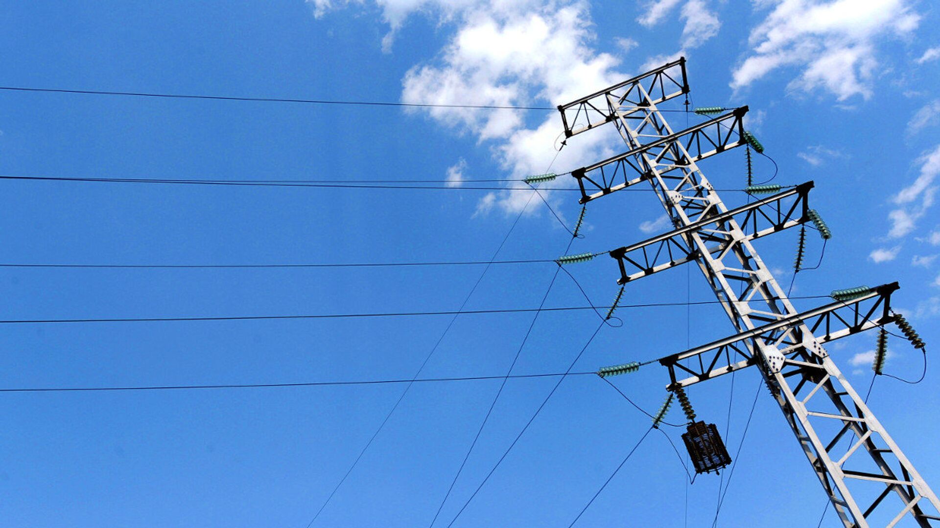 В Московском регионе выявили 240 тысяч нелегальных проводов интернет-связи