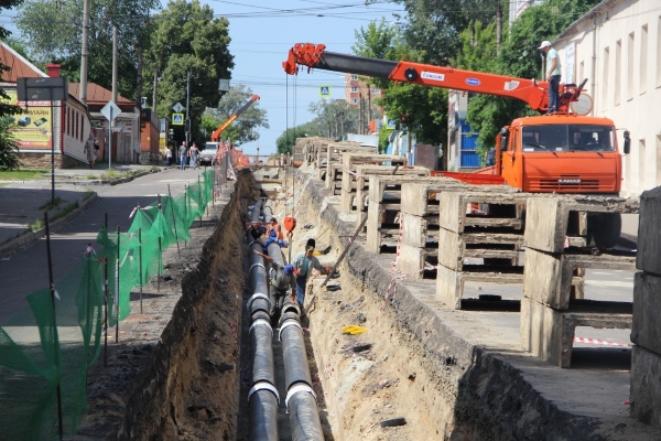 Теплосеть СПб восстанавливает отопление после дефекта трубы