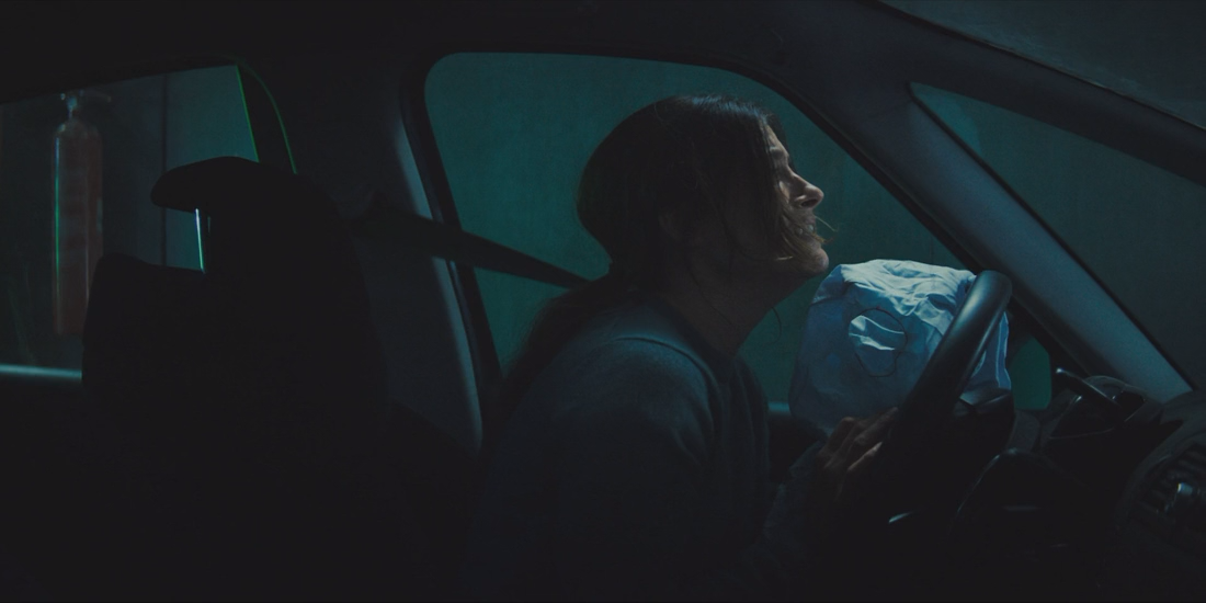 В ловушке (2025) WEB-DLRip-AVC_ivanes.mkv_snapshot_00.07.54.480.png