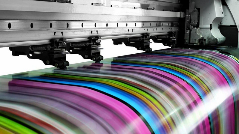 Почему бизнес переходит на цифровую печать этикеток: сокращение затрат, гибкость тиражей и готовность к частым правкам