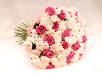 Букеты роз с хризантемами: 5 идей, которые растопят любое сердце Букеты роз с хризантемами: 5 идей, которые растопят любое сердце