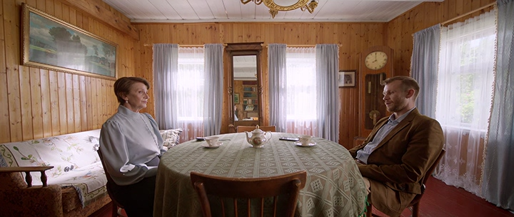 S01.E01.Великий и могучий.avi_snapshot_19.30.png