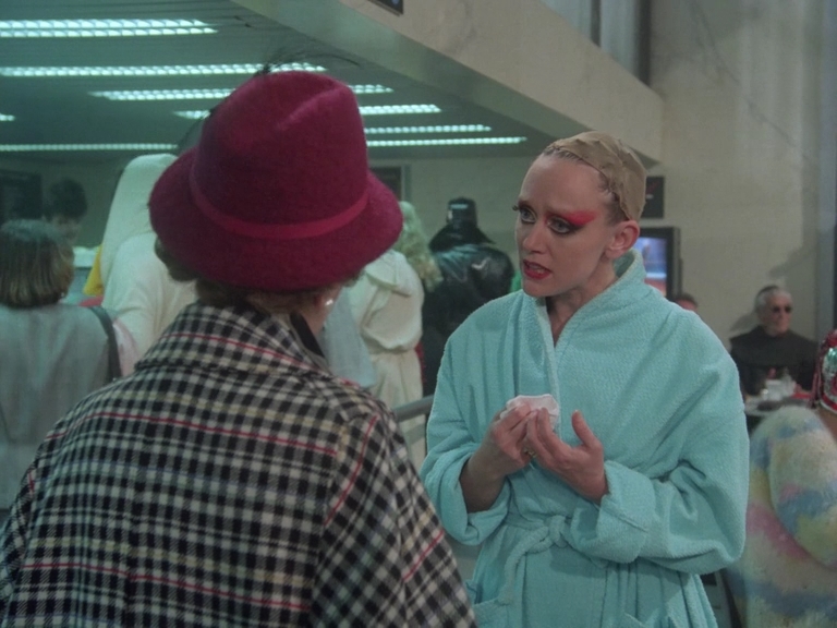 Джинджер и Фред.1986.BDRip AVC msltel.mkv_snapshot_00.59.14.854.jpg