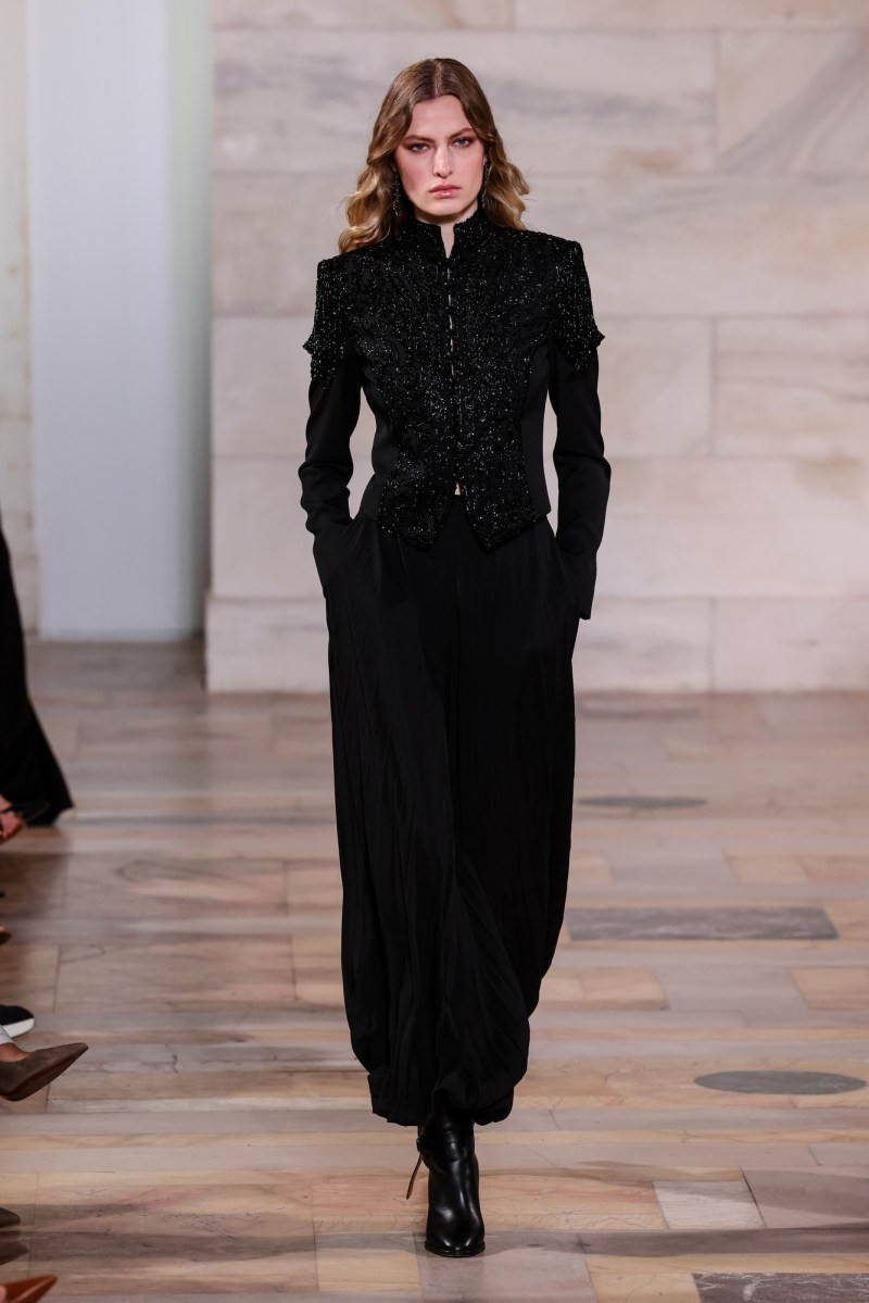 Ralph-Lauren-s25-rtw-runway-MO-042.jpg