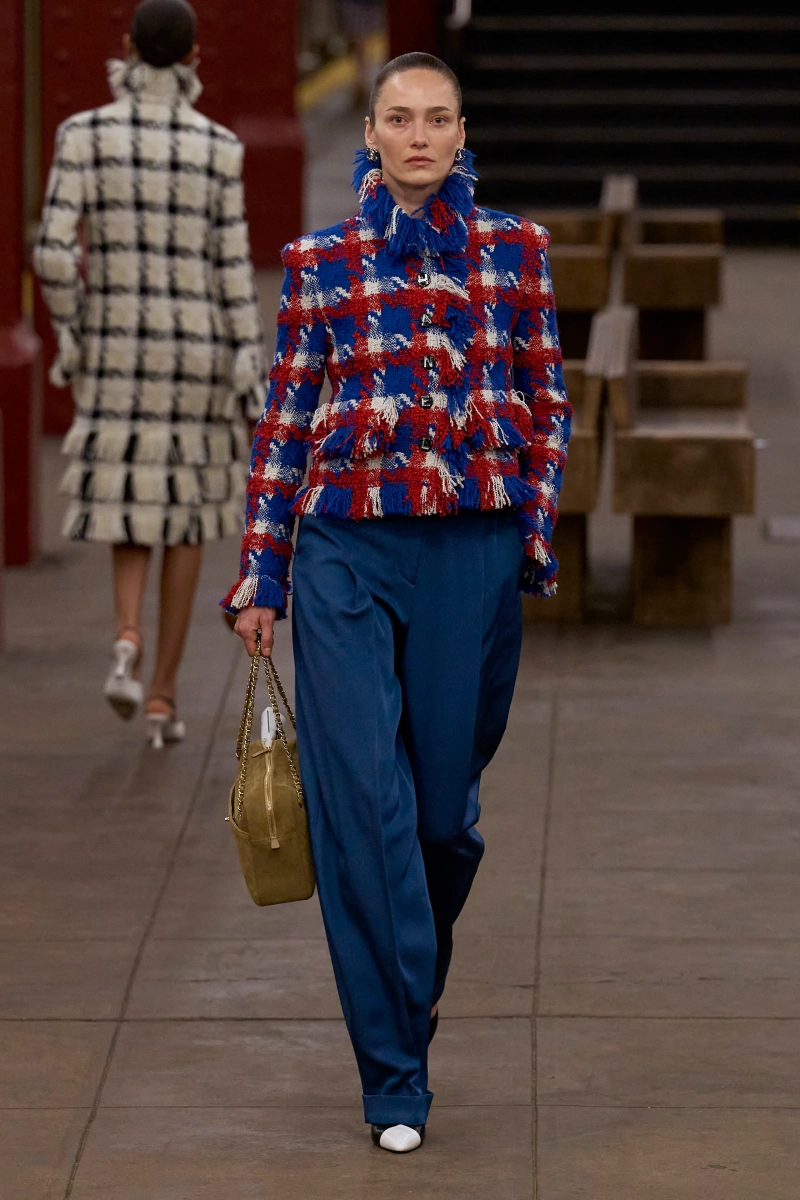 00053-chanel-pre-fall-2026-credit-gorunway.webp