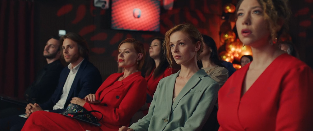 Стажер по-русски (2025) WEB-DLRip-AVC_ivanes.mkv_snapshot_01.47.50.875.png