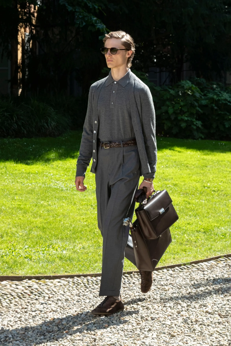 00005-dunhill-spring-2025-menswear-credit-brand.webp