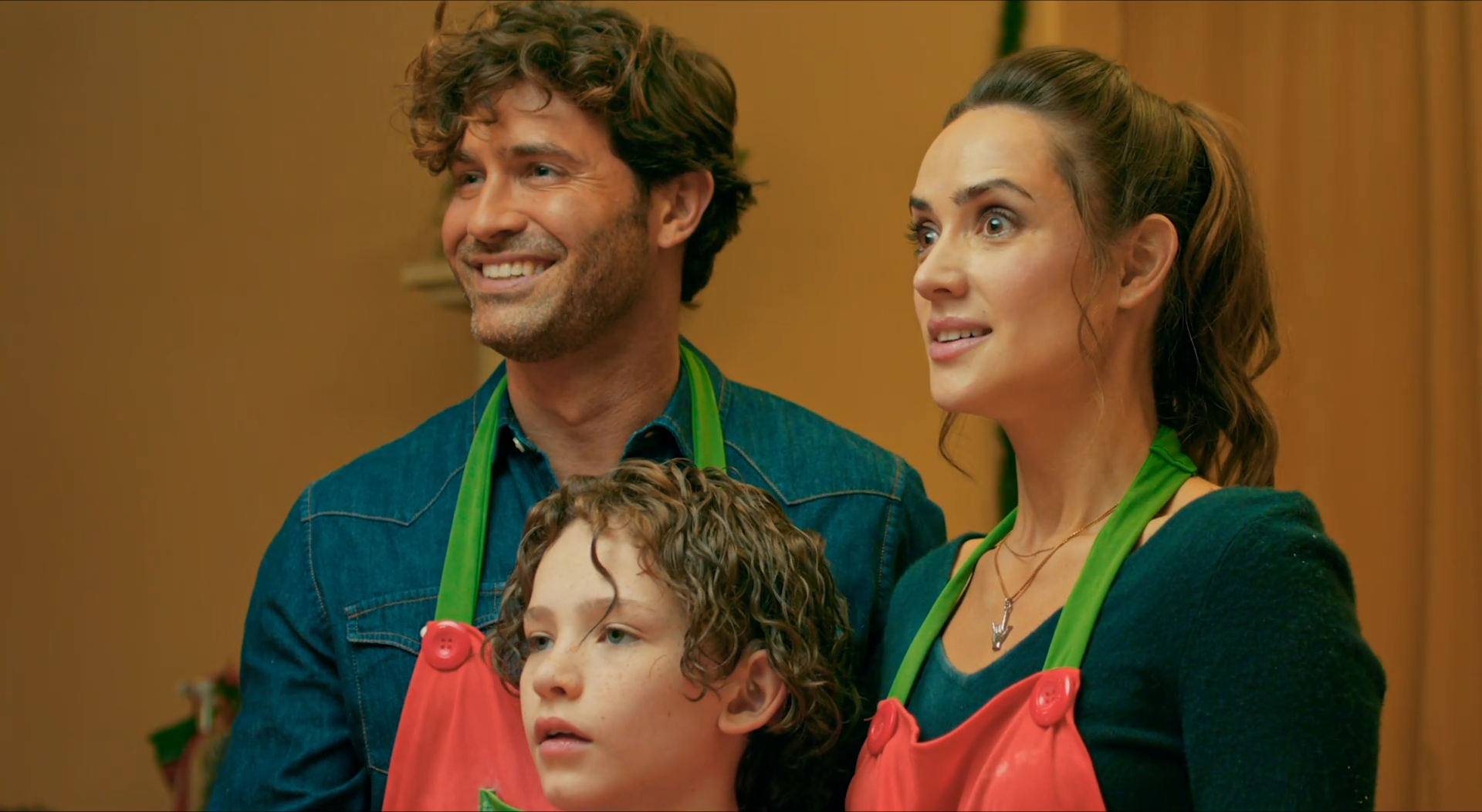 Santa's Cousin 2024 WEB-DL 1080p.mkv_snapshot_01.02.24.png