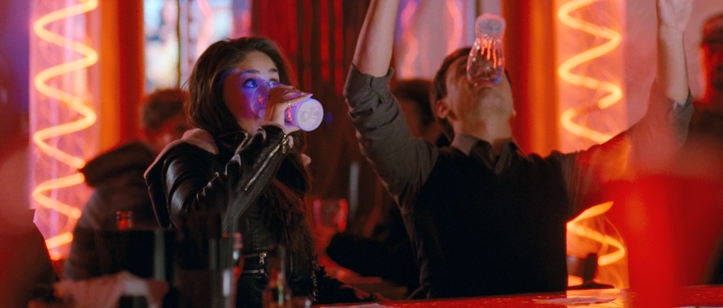 Я один и ты одна.2012.BDRip AVC msltel.mkv_snapshot_00.25.04.705.jpg