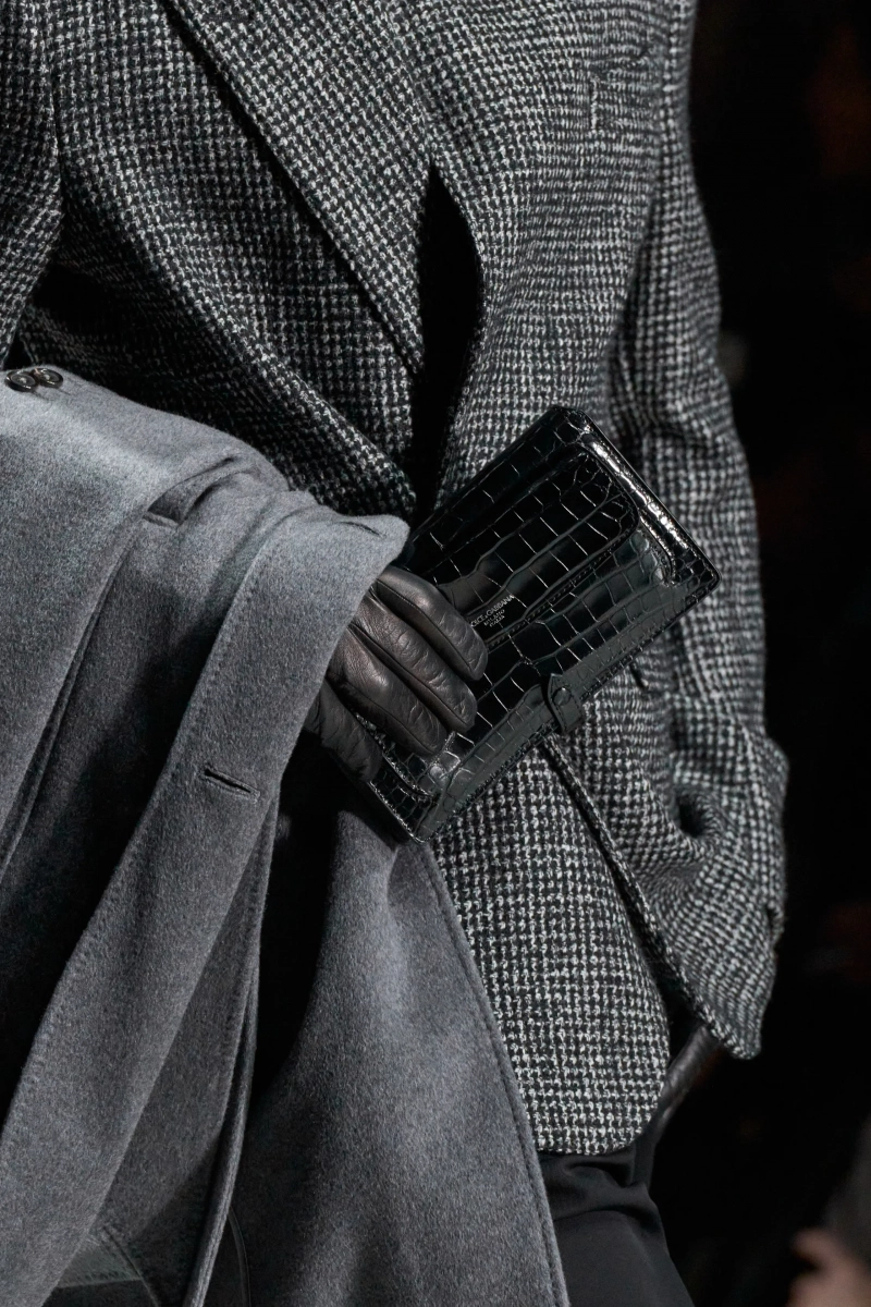 00033-dolce-and-gabbana-fall-2026-menswear-details-credit-gorunway.webp