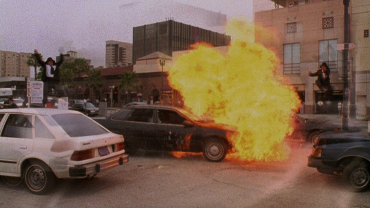 Тайные пришельцы.1996.BDRip 720p msltel .mkv_snapshot_01.00.24.384.jpg