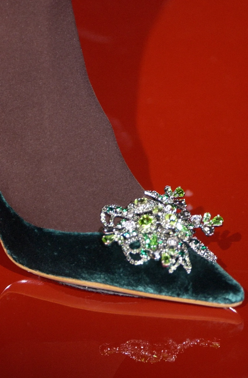 valentino-fall-2003-couture-details-00150h.webp