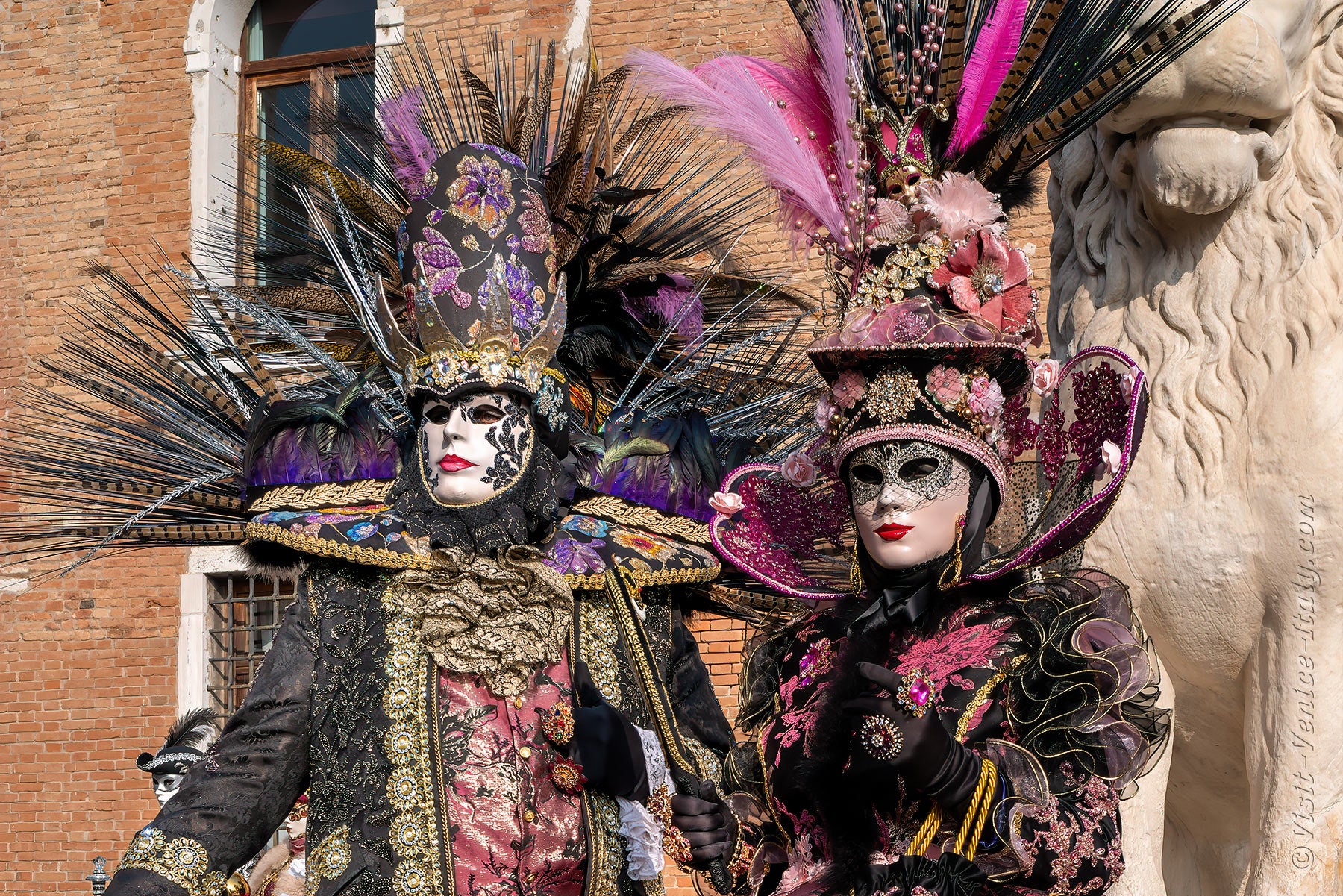 carnival-venice-2024-costume-masks-257.jpg